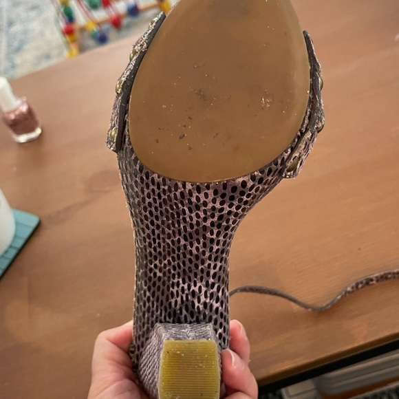 7 for all mankind open toed heels. - Picture 3 of 5